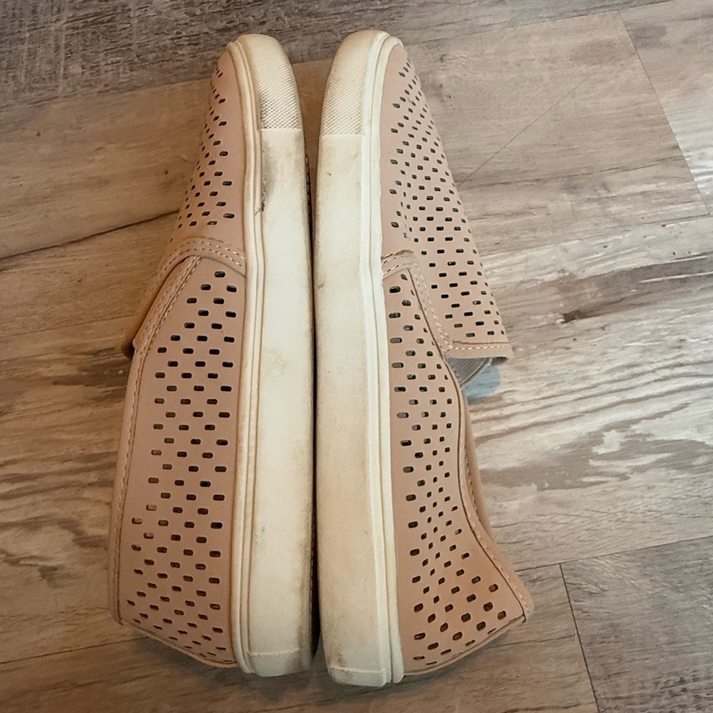 Time And Tru Shoes Womens 8 Memory Foam Casual Perf Slip On Flats Sneakers Blush - Picture 5 of 6